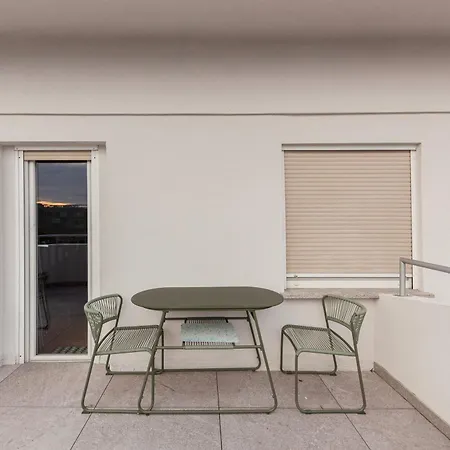 Hisa Hortenzija - And