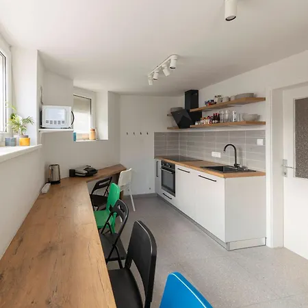 Hisa Hortenzija - And * Ljubljana