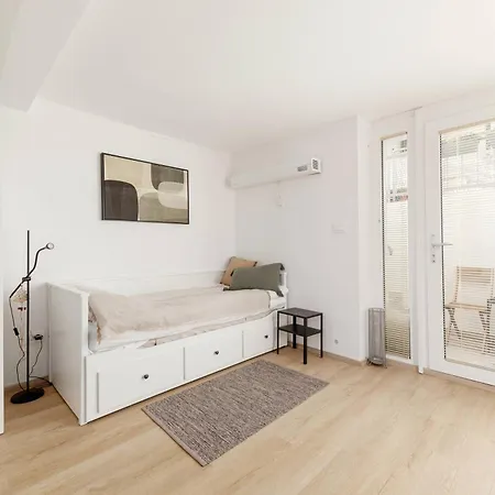 Hisa Hortenzija - And * Ljubljana