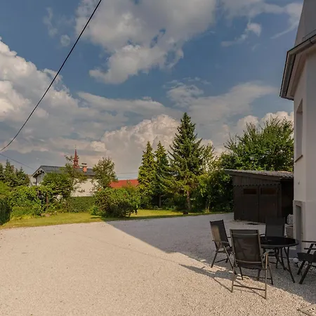 Apartamento Hisa Hortenzija - And