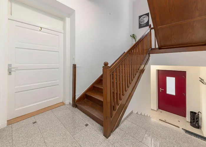 Hisa Hortenzija - And *