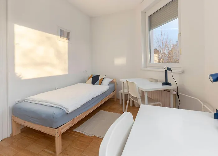 Hisa Hortenzija - And