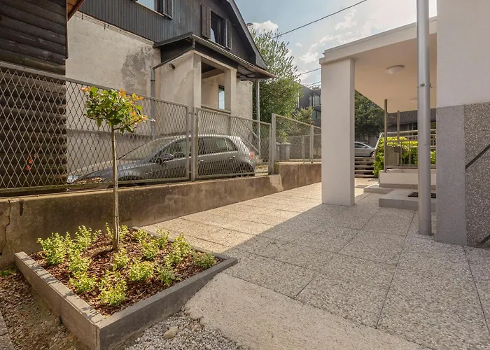 Hisa Hortenzija - And Apartman Ljubljana