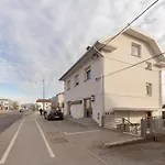 Hisa Hortenzija - And Ljubljana